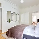 Large & Modern Flats In Family Friendly Neighbourhood