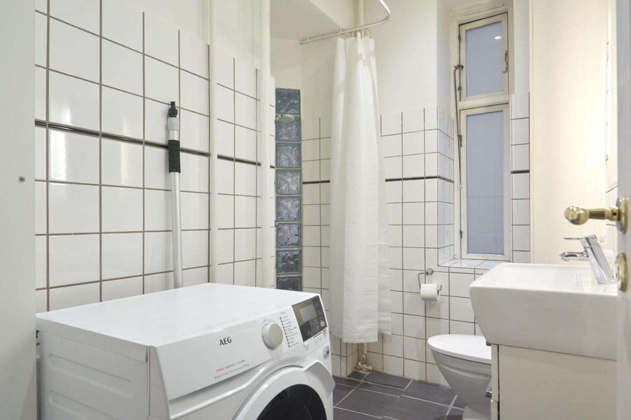 Large & Modern Flats In Family Friendly Neighbourhood